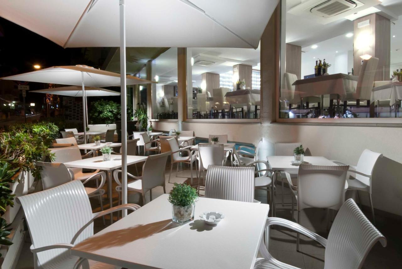 Hotel Atlantic & Spa Gabicce Mare Bagian luar foto