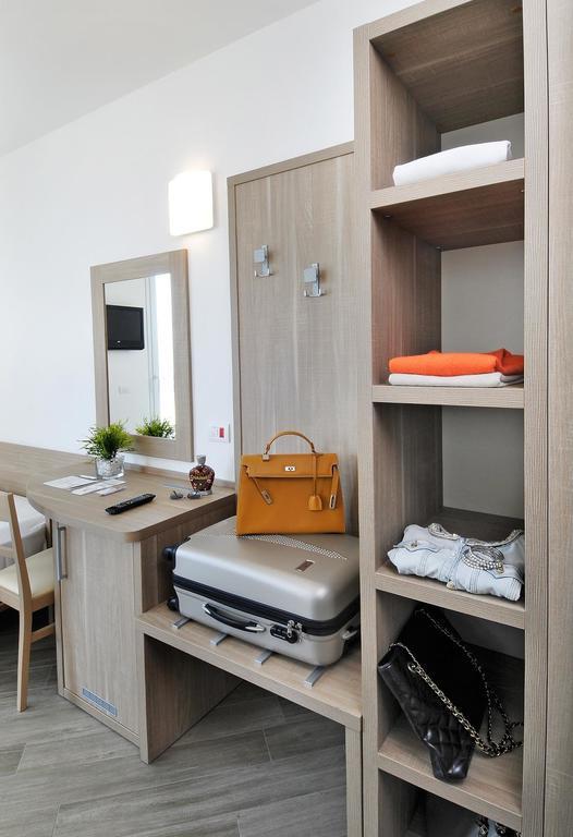 Hotel Atlantic & Spa Gabicce Mare Ruang foto