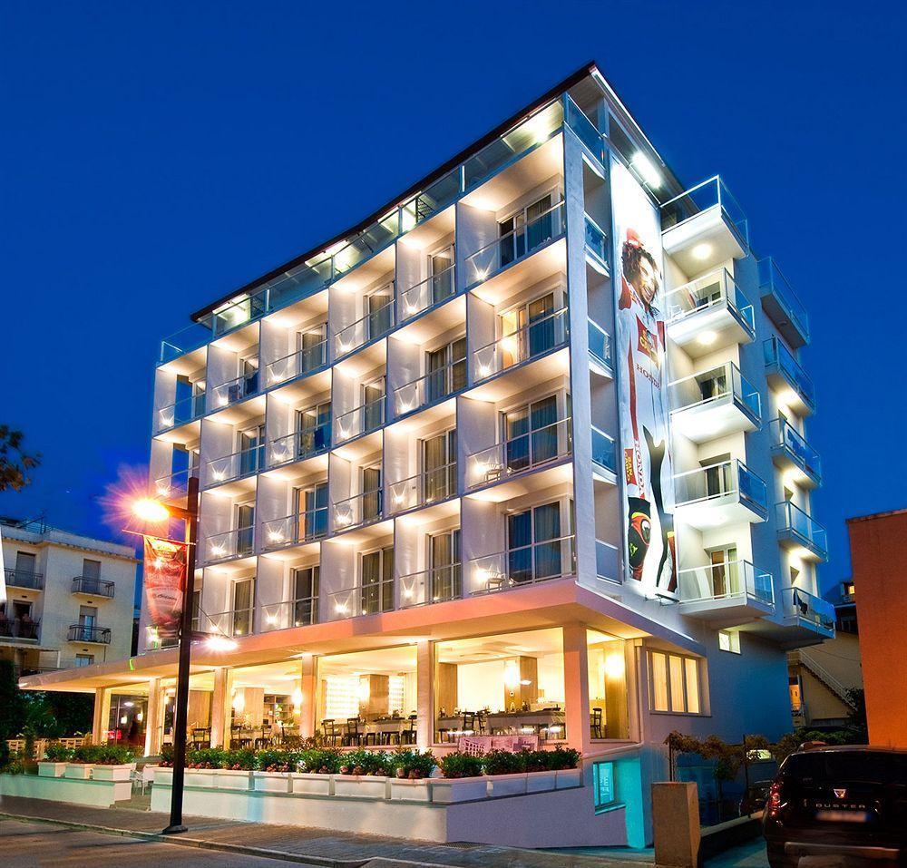 Hotel Atlantic & Spa Gabicce Mare Bagian luar foto