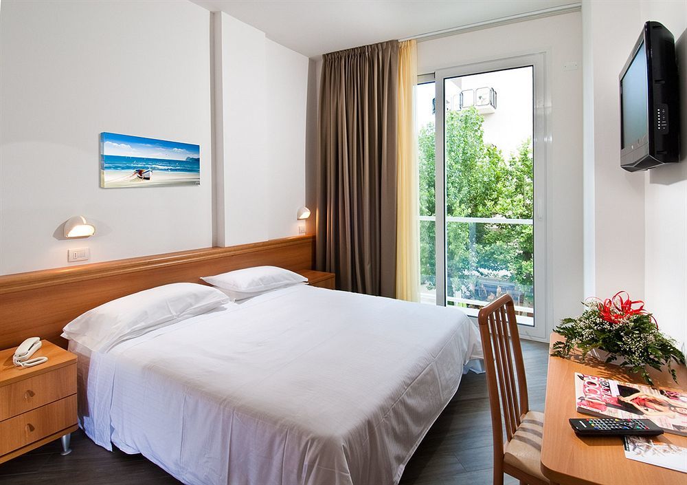 Hotel Atlantic & Spa Gabicce Mare Bagian luar foto