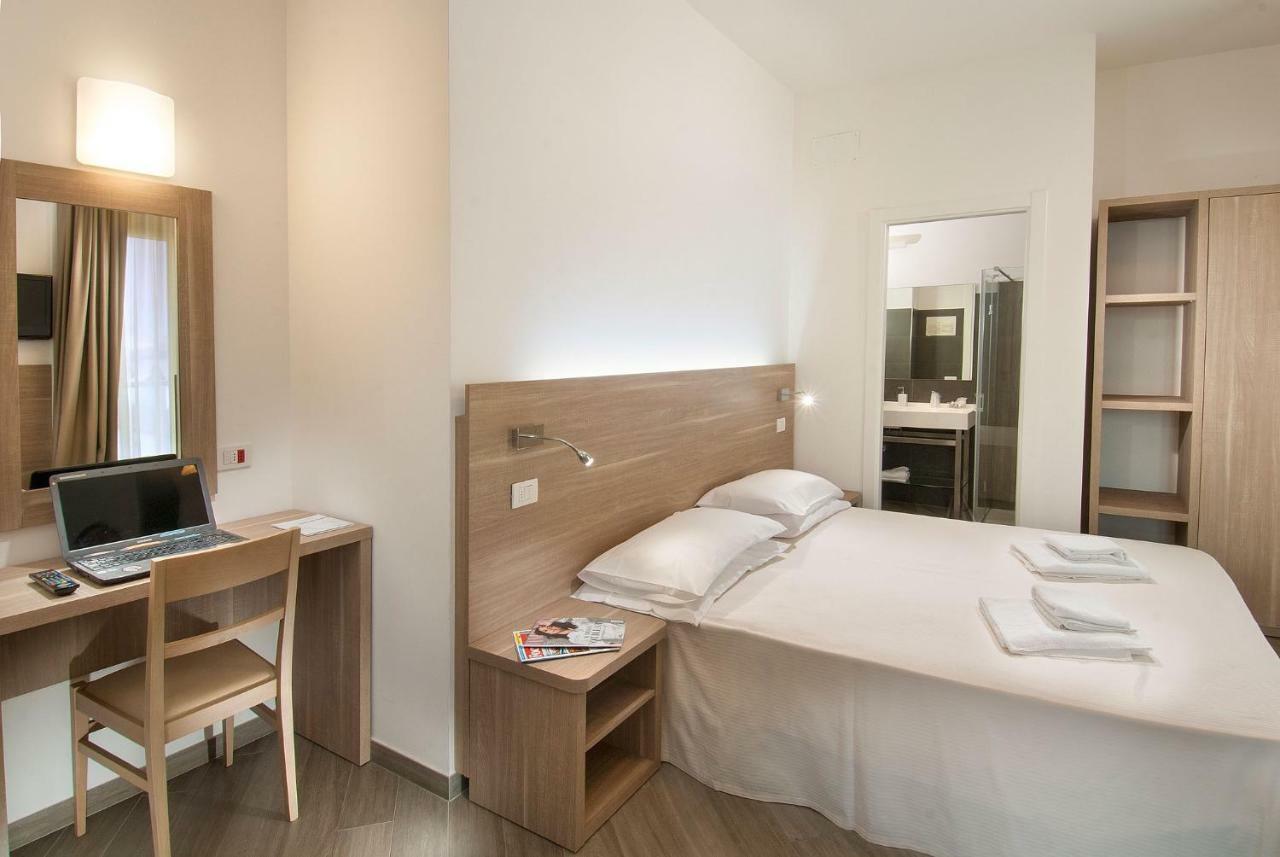 Hotel Atlantic & Spa Gabicce Mare Bagian luar foto