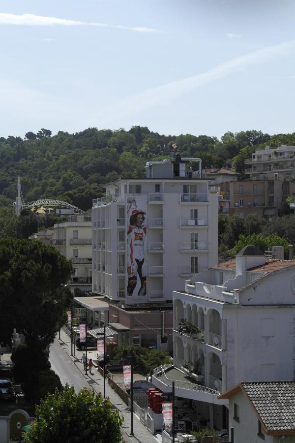 Hotel Atlantic & Spa Gabicce Mare Bagian luar foto